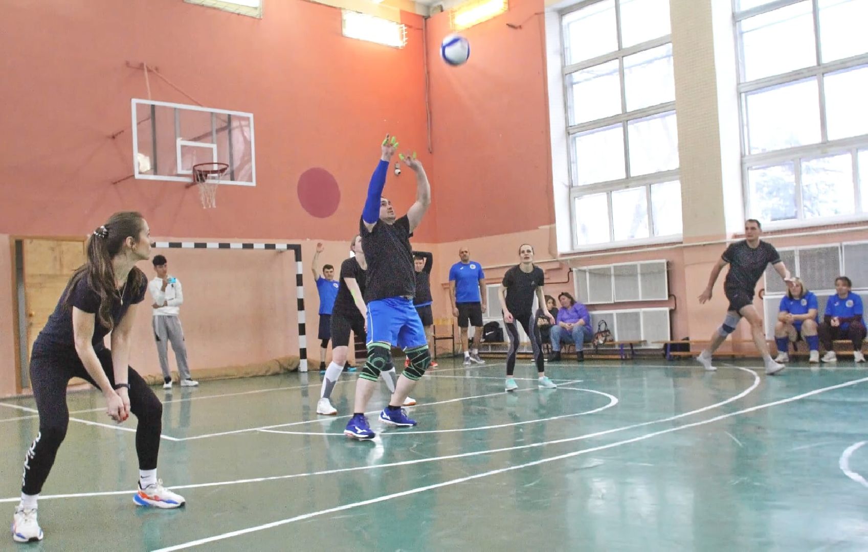 школа 12, волейбол, авангард, турнир по волейболу, учителя,