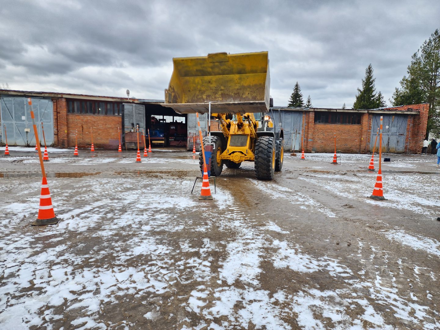 раменское, образование, раменский дорожно-строительный техникум, чемпионат профессионалы 2025, управление и обслуживание фронтального погрузчика,