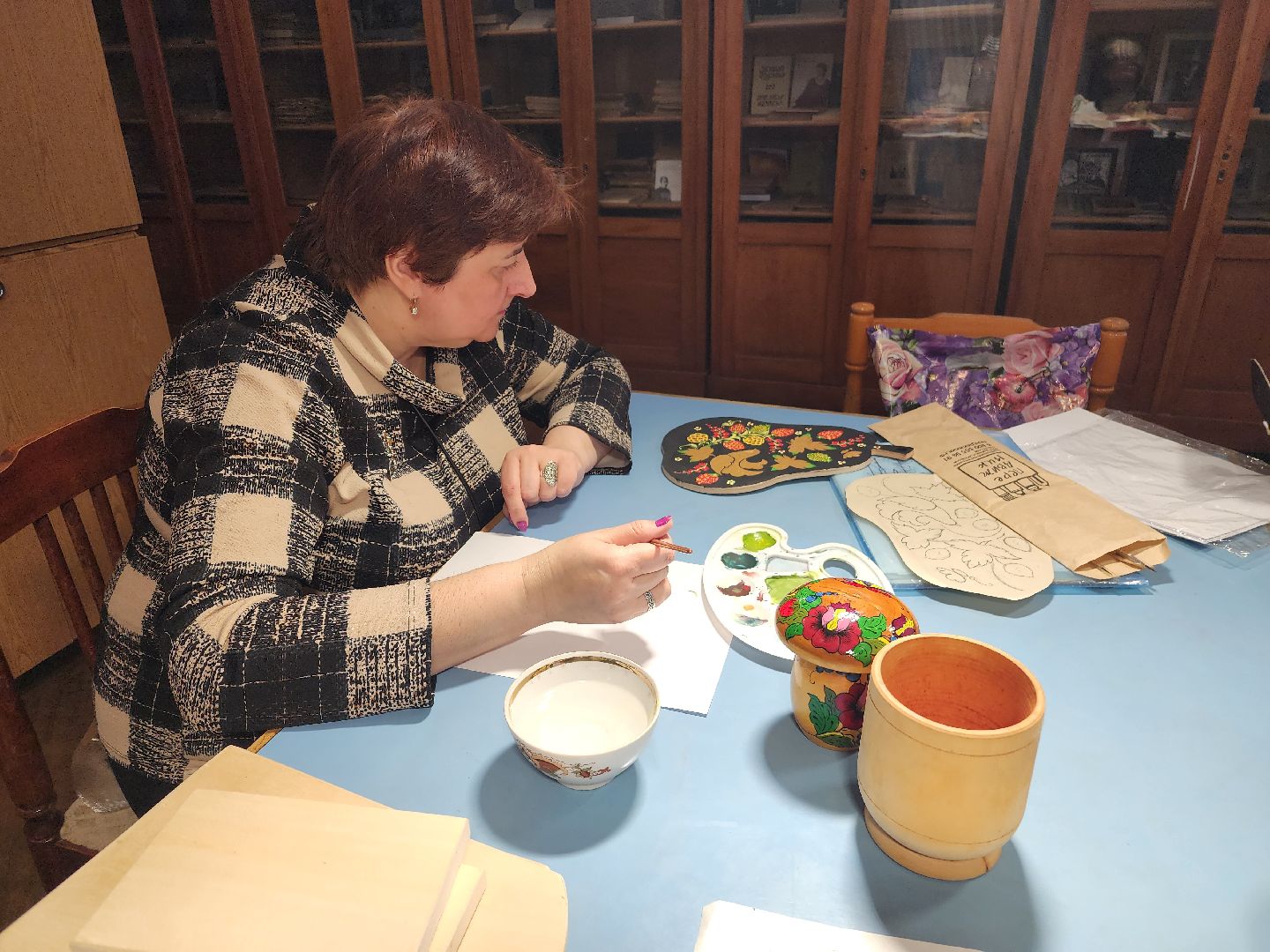 фрязино, художники, роспись по дереву, мастер-класс,