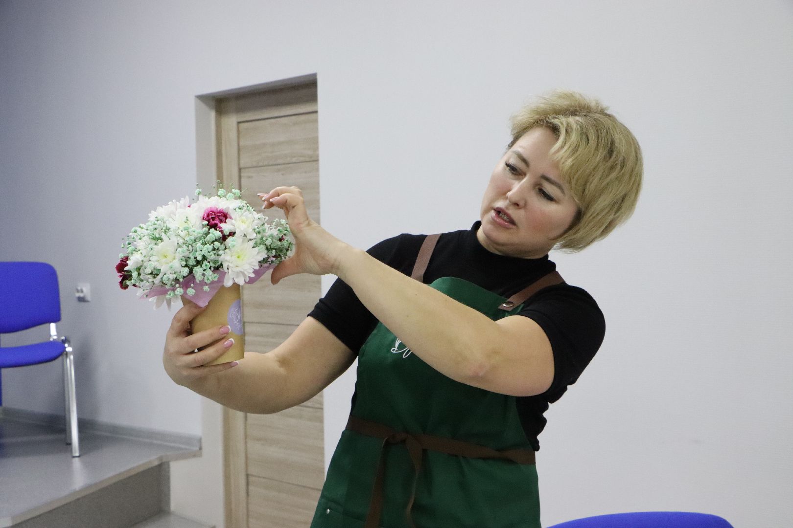 серебряные пруды, молодогвардейцы серебряных прудов, цветы для мамы, 8 марта, международный женский день,