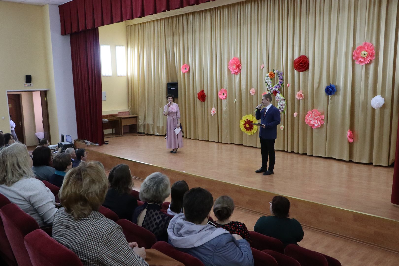 серебряные пруды, концерт, международный женский день, администрация серебряных прудов, 8 марта, глава серебряных прудов,