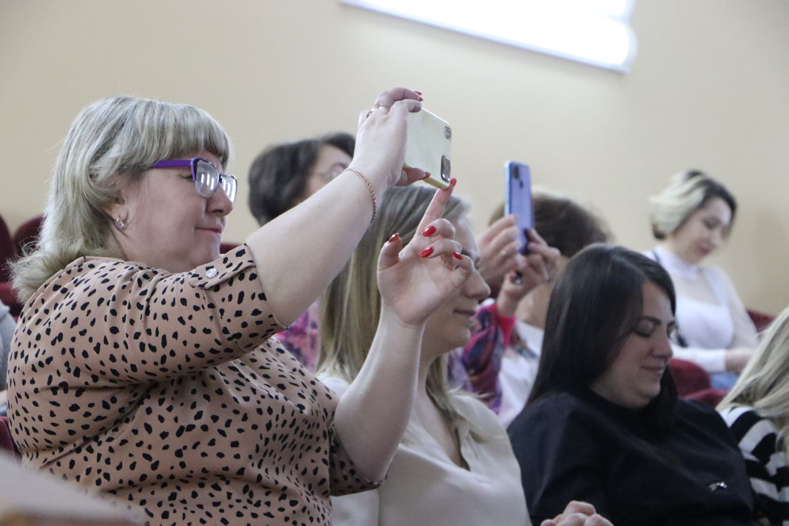 серебряные пруды, концерт, международный женский день, администрация серебряных прудов, 8 марта, глава серебряных прудов,