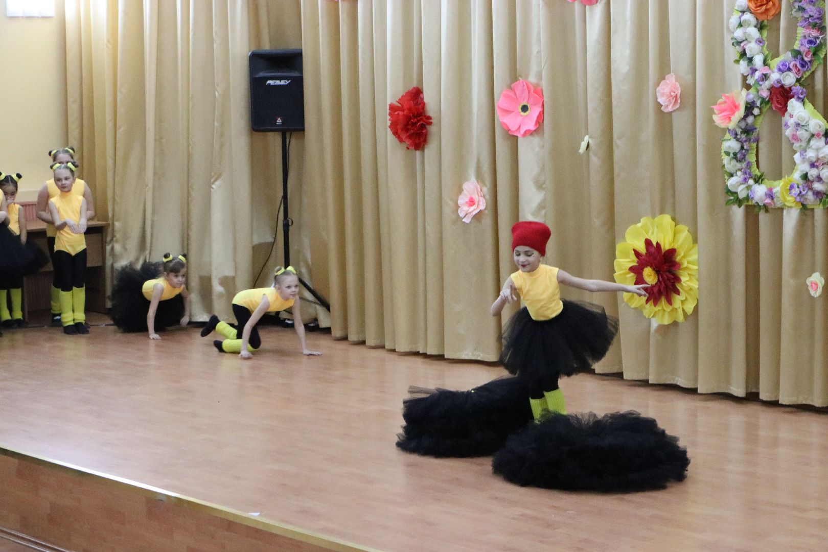 серебряные пруды, концерт, международный женский день, администрация серебряных прудов, 8 марта, глава серебряных прудов,