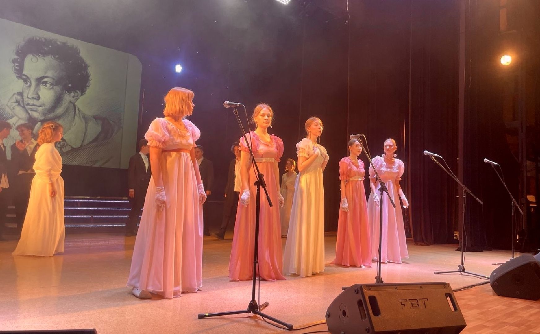 наро-фоминск, поэтический театр, театр Элегия, урок как спектакль, образование Подмосковья,