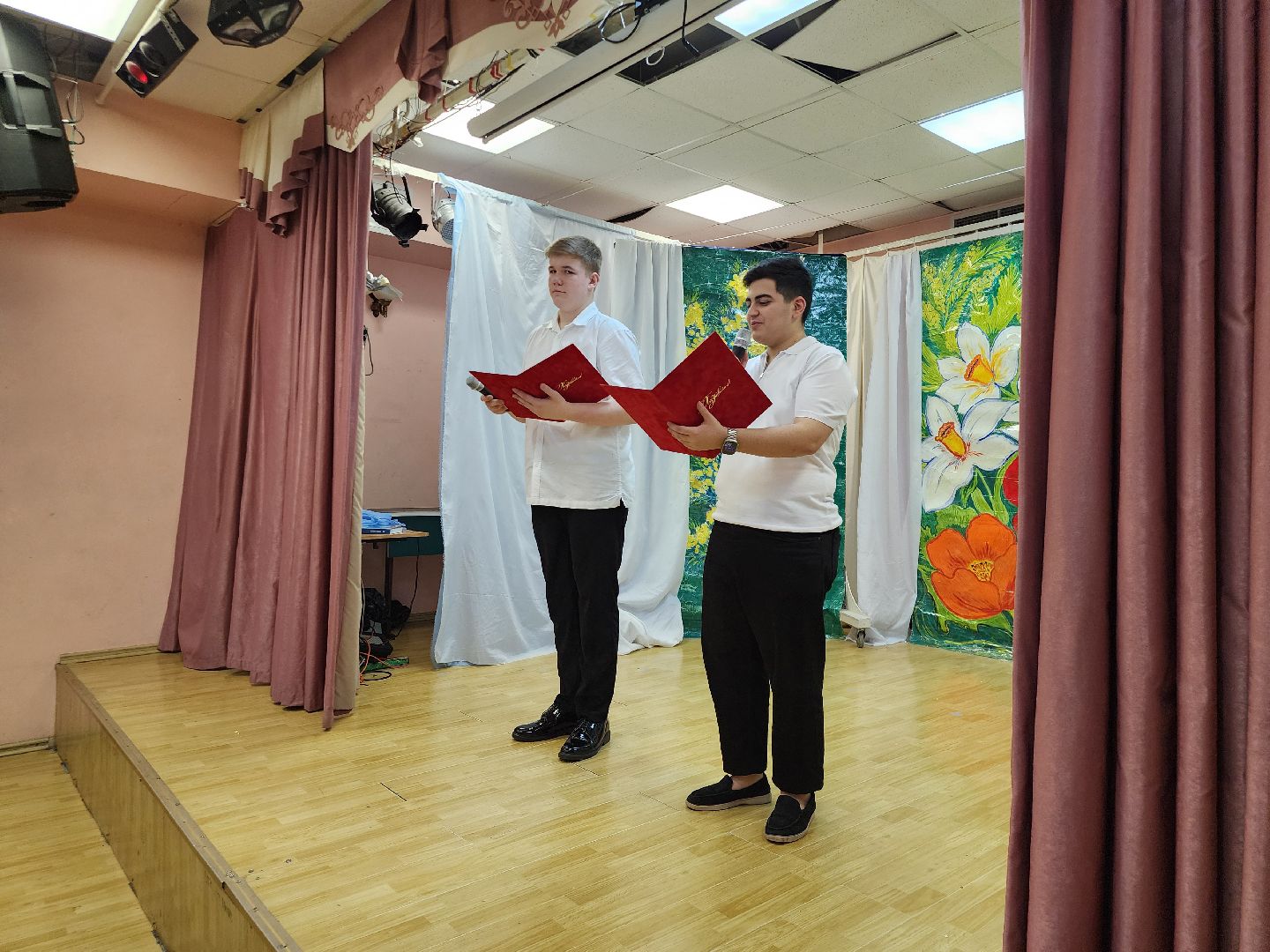 Школа, 8 марта, Концерт,Поздравление, Истра,