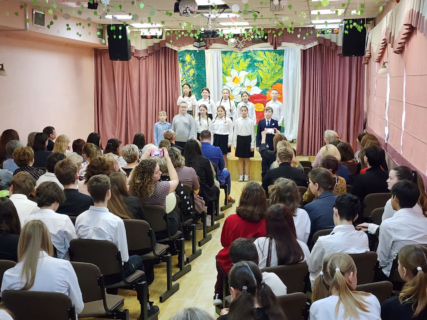 Школа, 8 марта, Концерт,Поздравление, Истра,