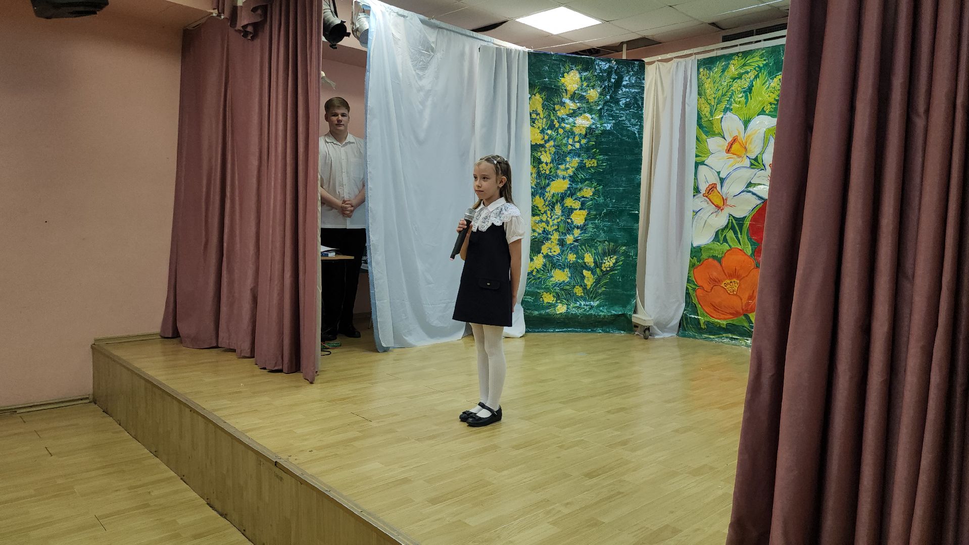 Школа, 8 марта, Концерт,Поздравление, Истра,