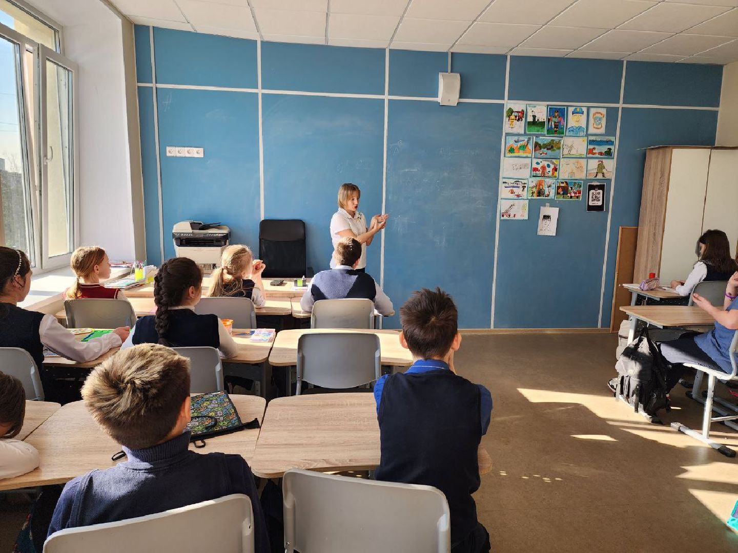 солнечногорск, учитель, награда, помощь фронту, ученики,