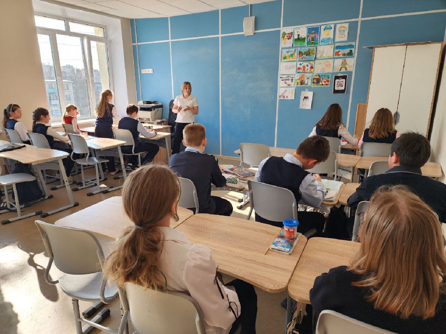 солнечногорск, учитель, награда, помощь фронту, ученики,