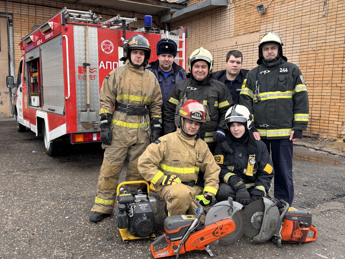 8 марта, женщина-спасатель, не женское дело, МЧС России,