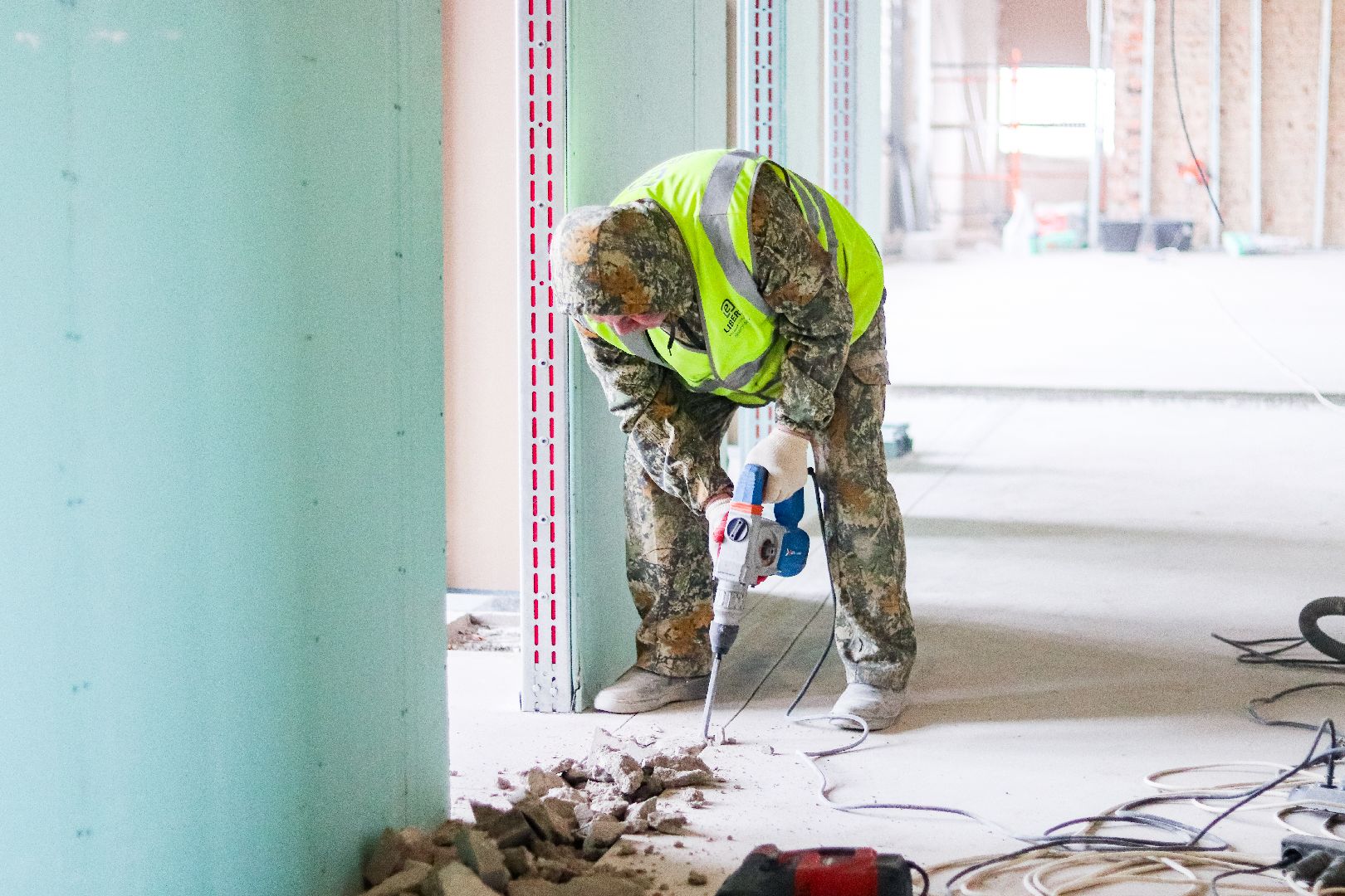 Клин, общество, строительство, ремонт школы, вертикалки,