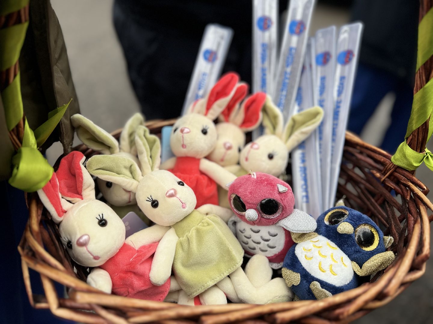 сотрудники гибдд поздравляют с 8 марта, ленинский городской округ, автоледи,