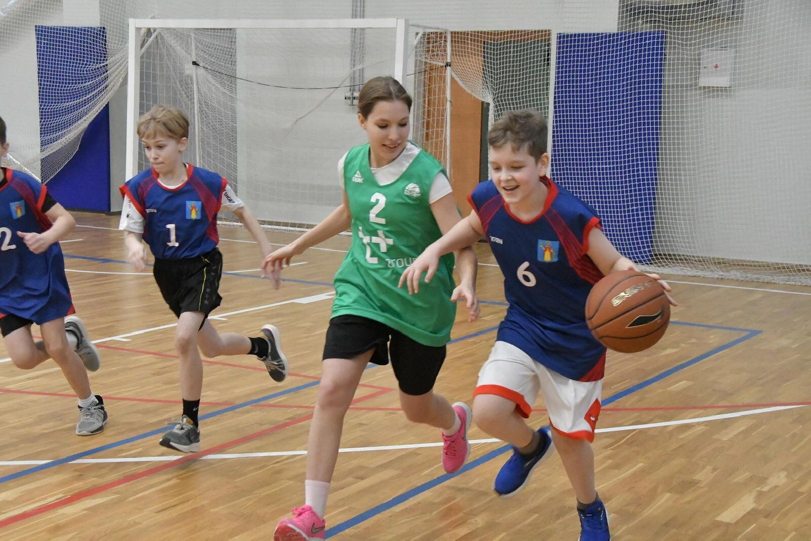 баскетбол во Власихе, спортшкола Власиха, ФОК им Толубко, Стадион Власиха, баскетбол дети,