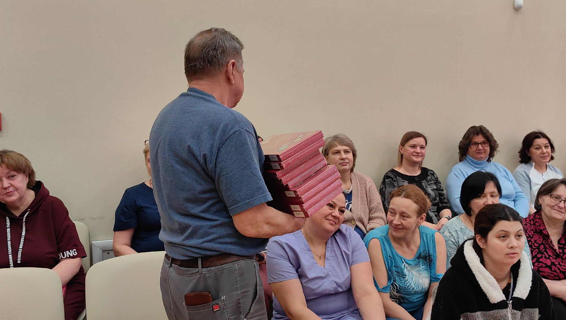 8 марта, детский сад, подарки, коллектив,