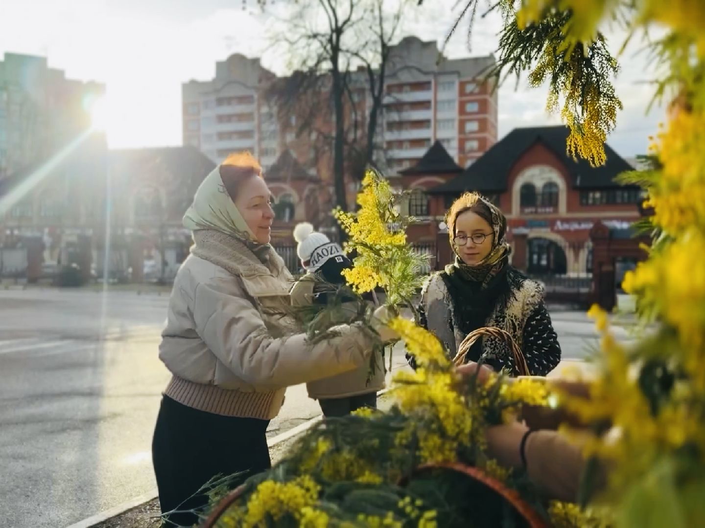 раменское, 8 марта, троицкий храм раменское, мимоза,