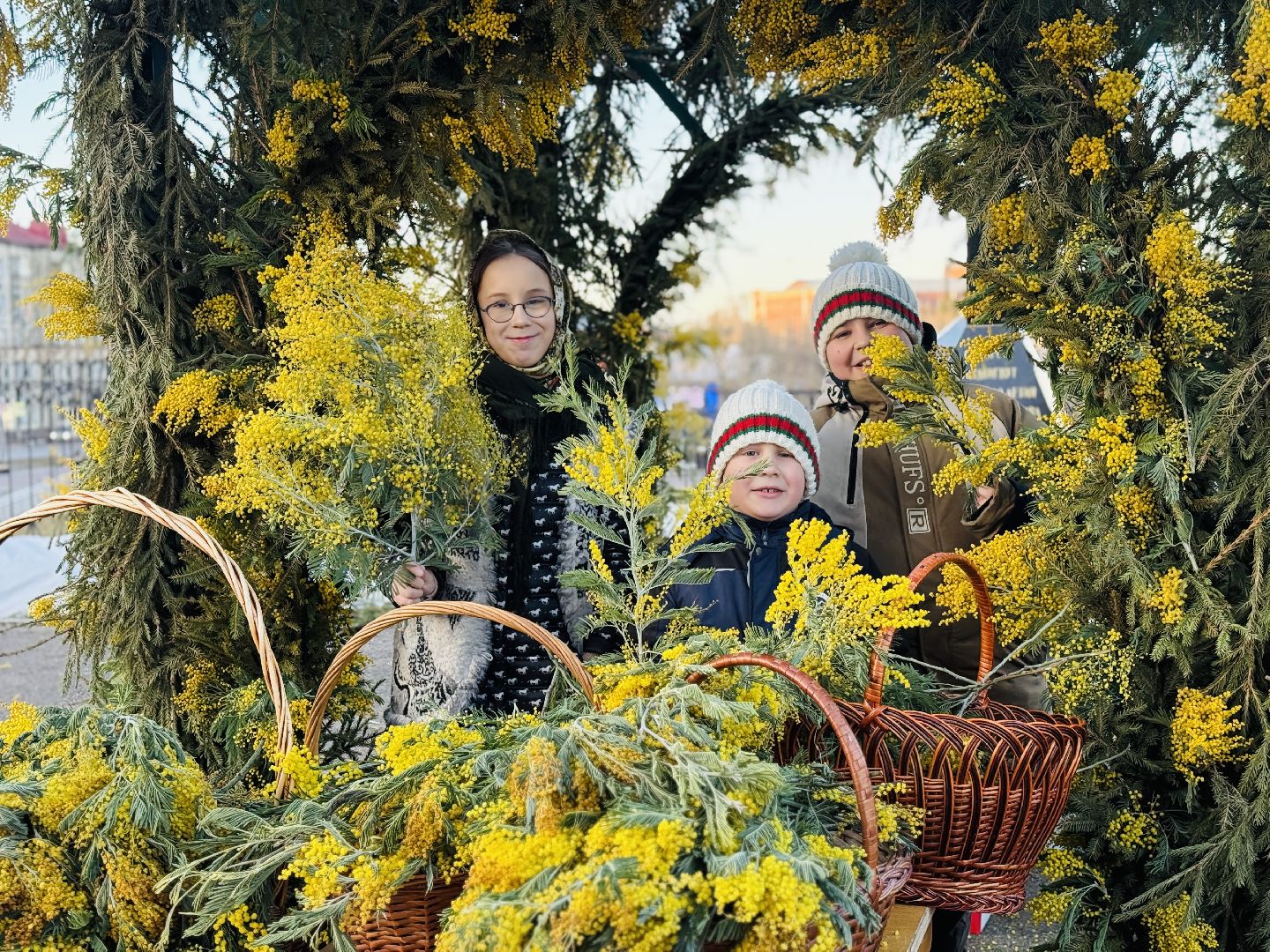 раменское, 8 марта, троицкий храм раменское, мимоза,