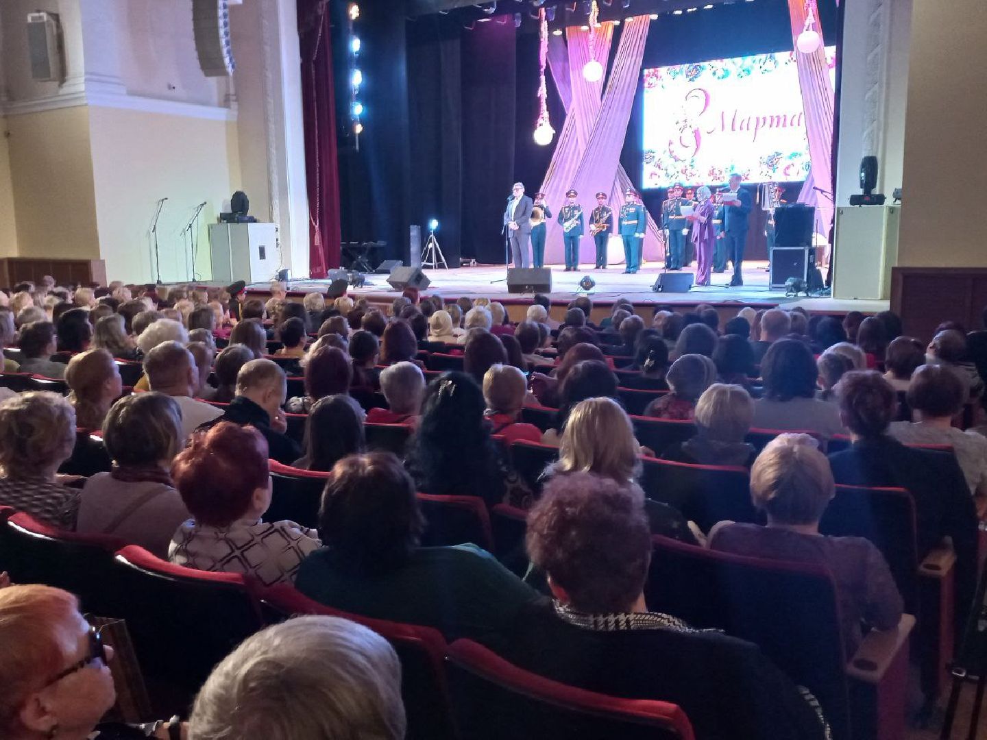 сергиев посад, 8 марта, концерт, женский день, дк гагарина,