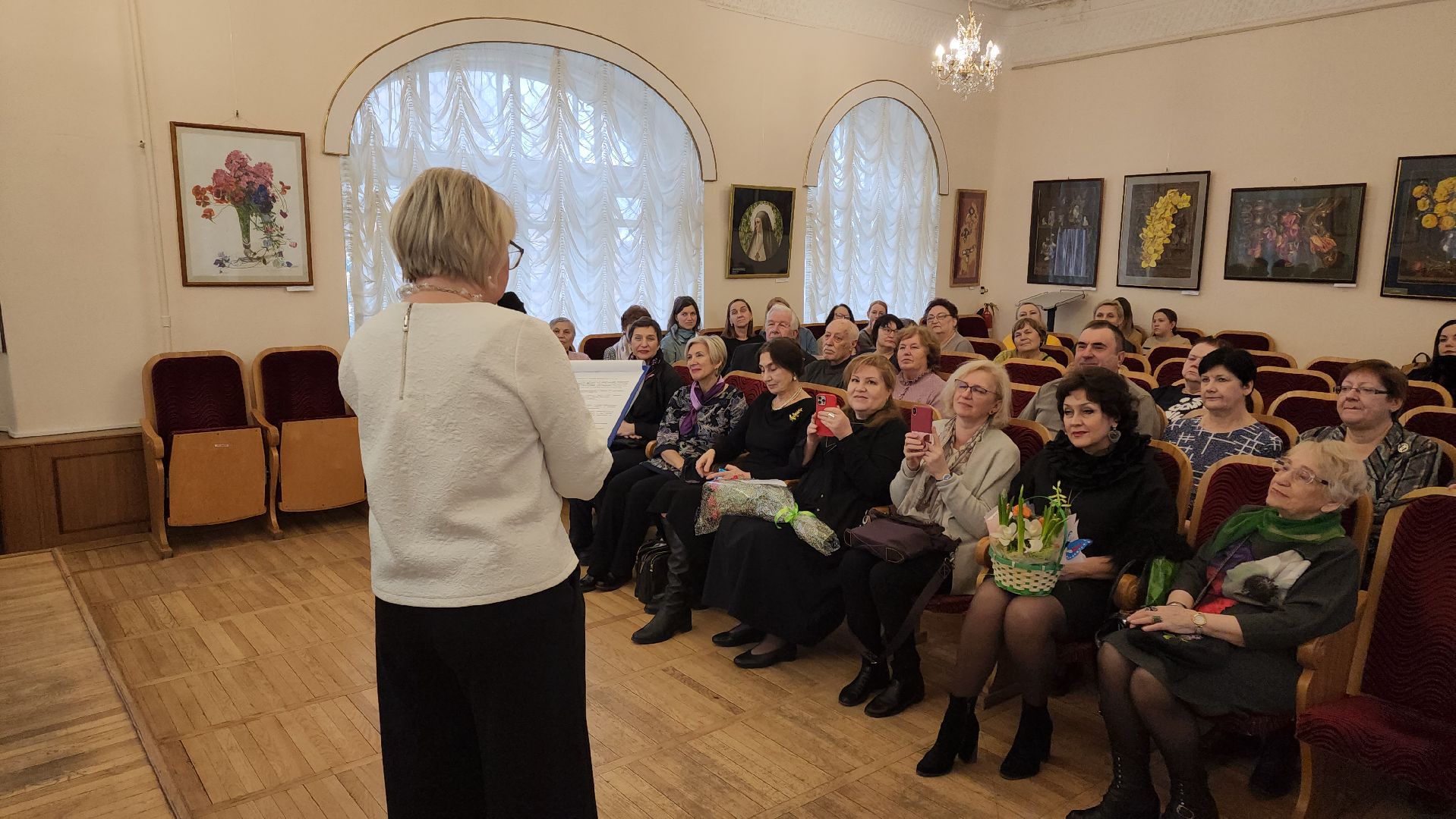 кашира, музей, выставка, акварель, картина, 8 марта,