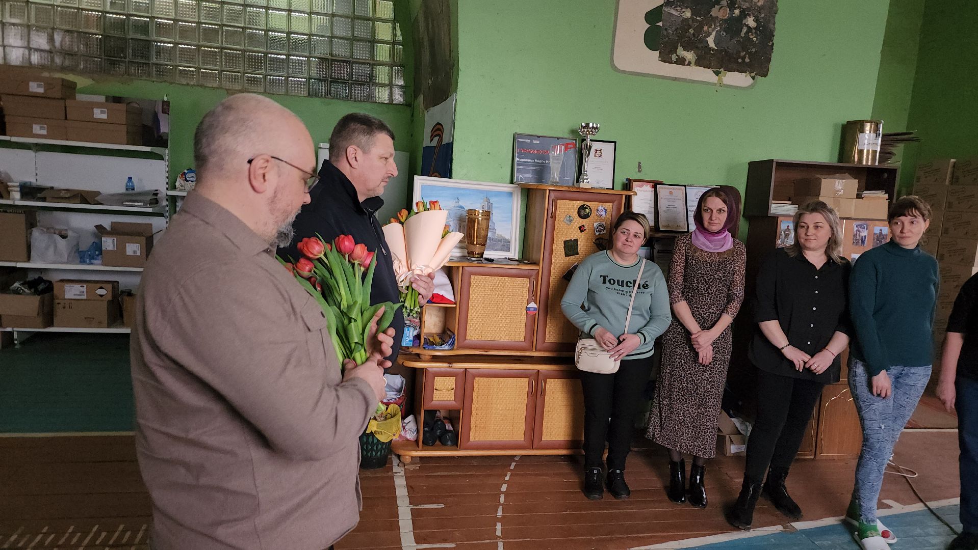 серпухов, распятский храм, улица калужская, поздравление женщин с 8 марта, волонтеры, сво,