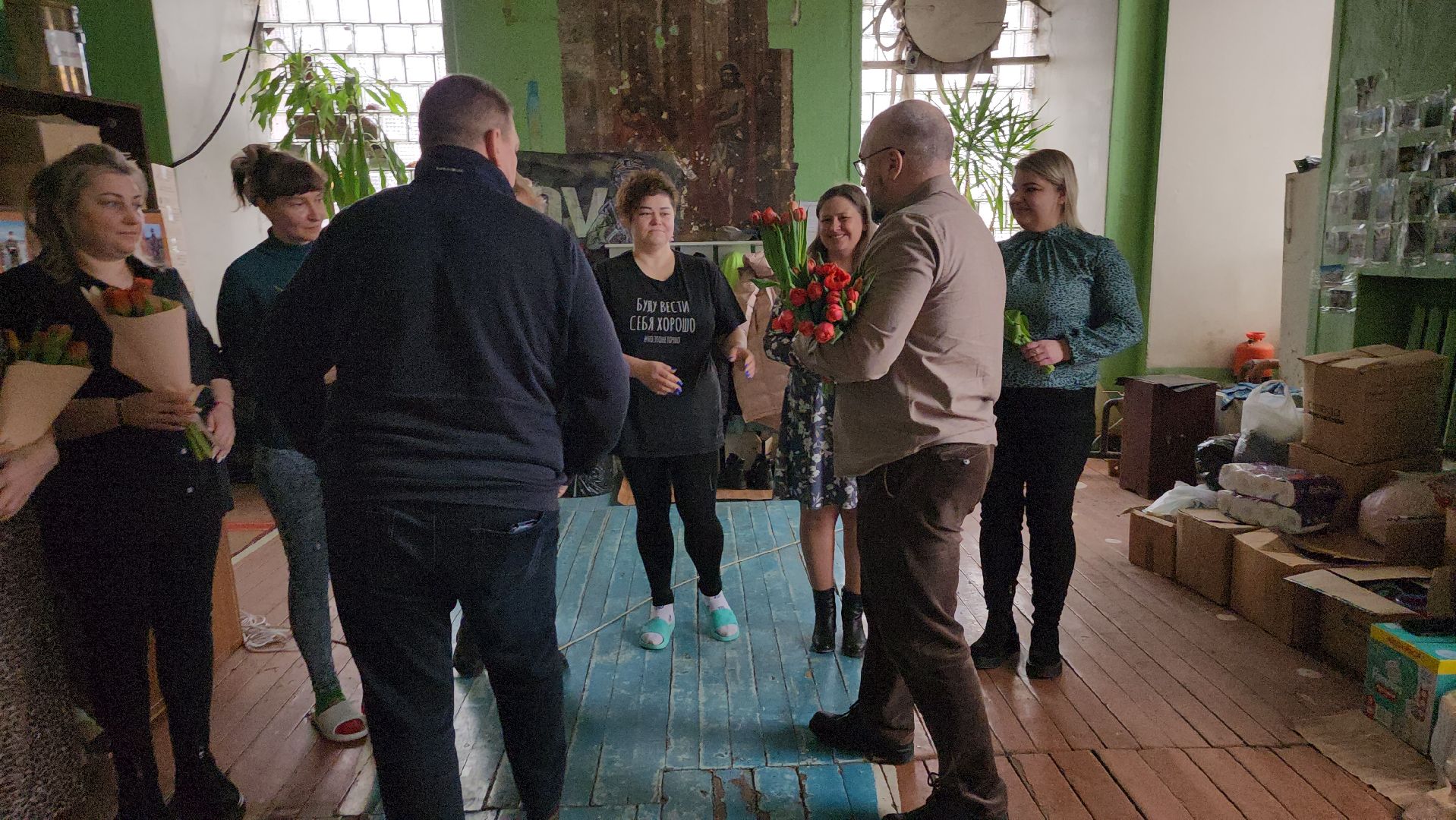 серпухов, распятский храм, улица калужская, поздравление женщин с 8 марта, волонтеры, сво,