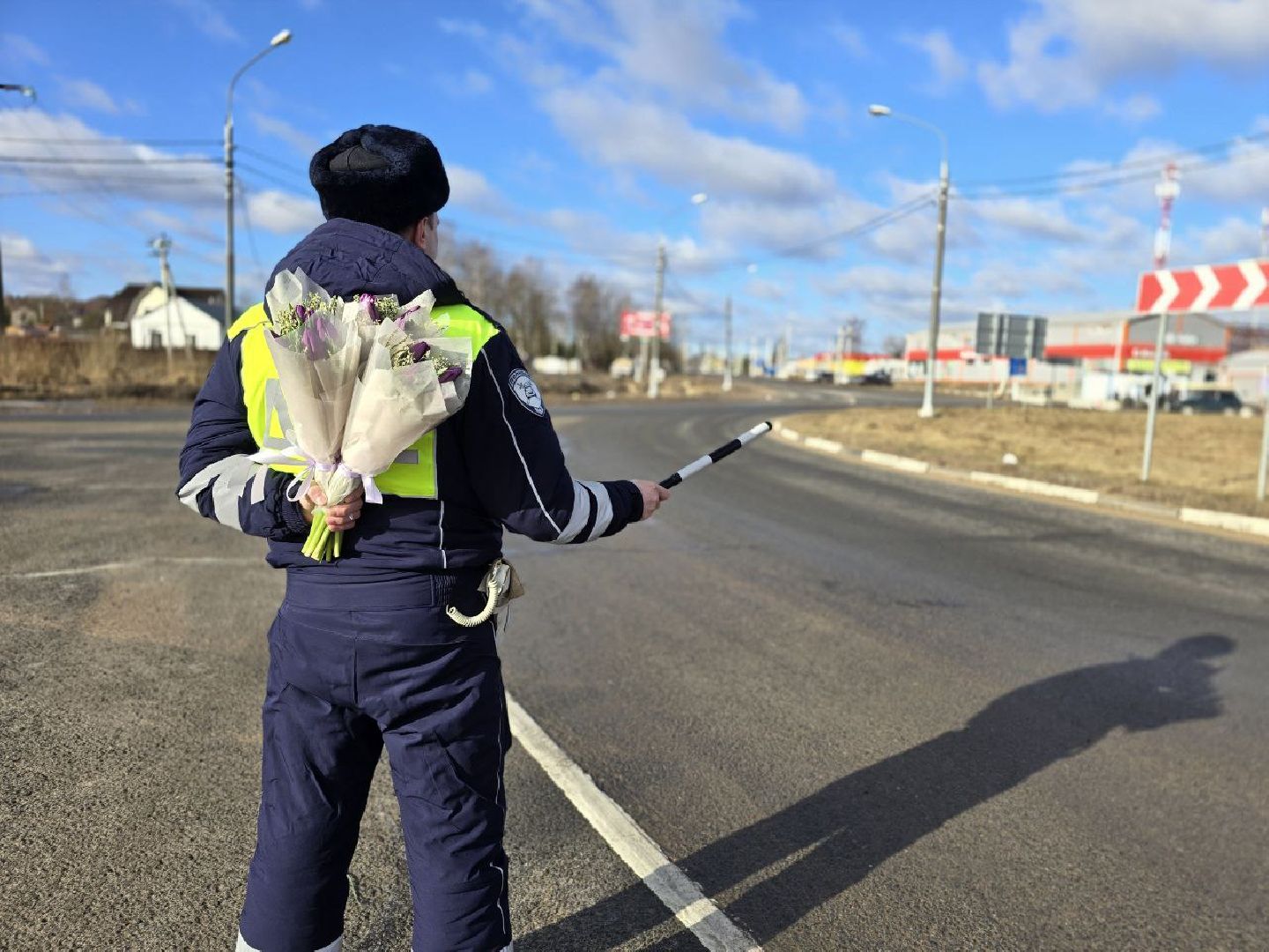 можайск, можайский муниципальный округ, подмосковье, Госавтоинспекция, 8 марта, международный женский день, поздравление, сотрудники ДПС,