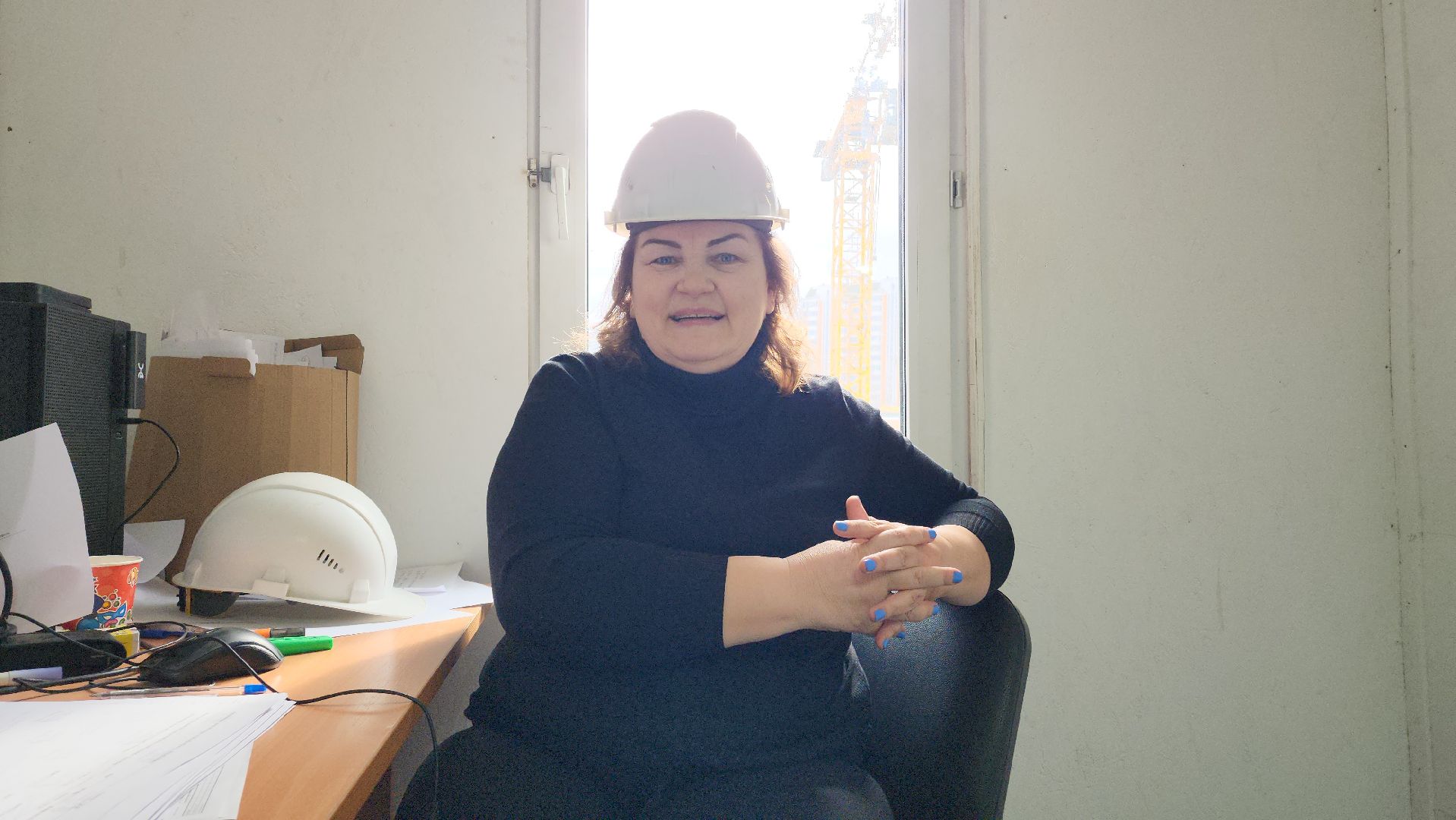 Женщина-крановщик, Лобня, 8 марта,