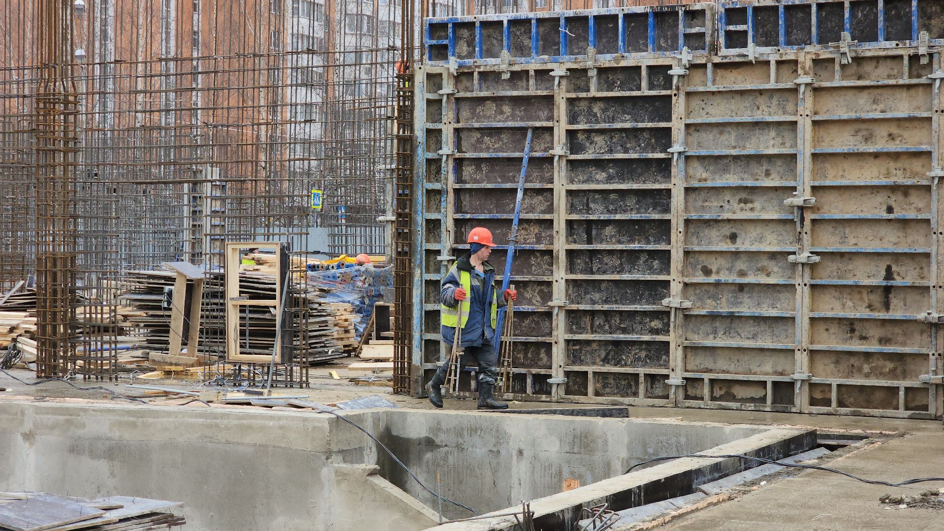 фок с бассейном, Строительство, Бассейн, Лобня,