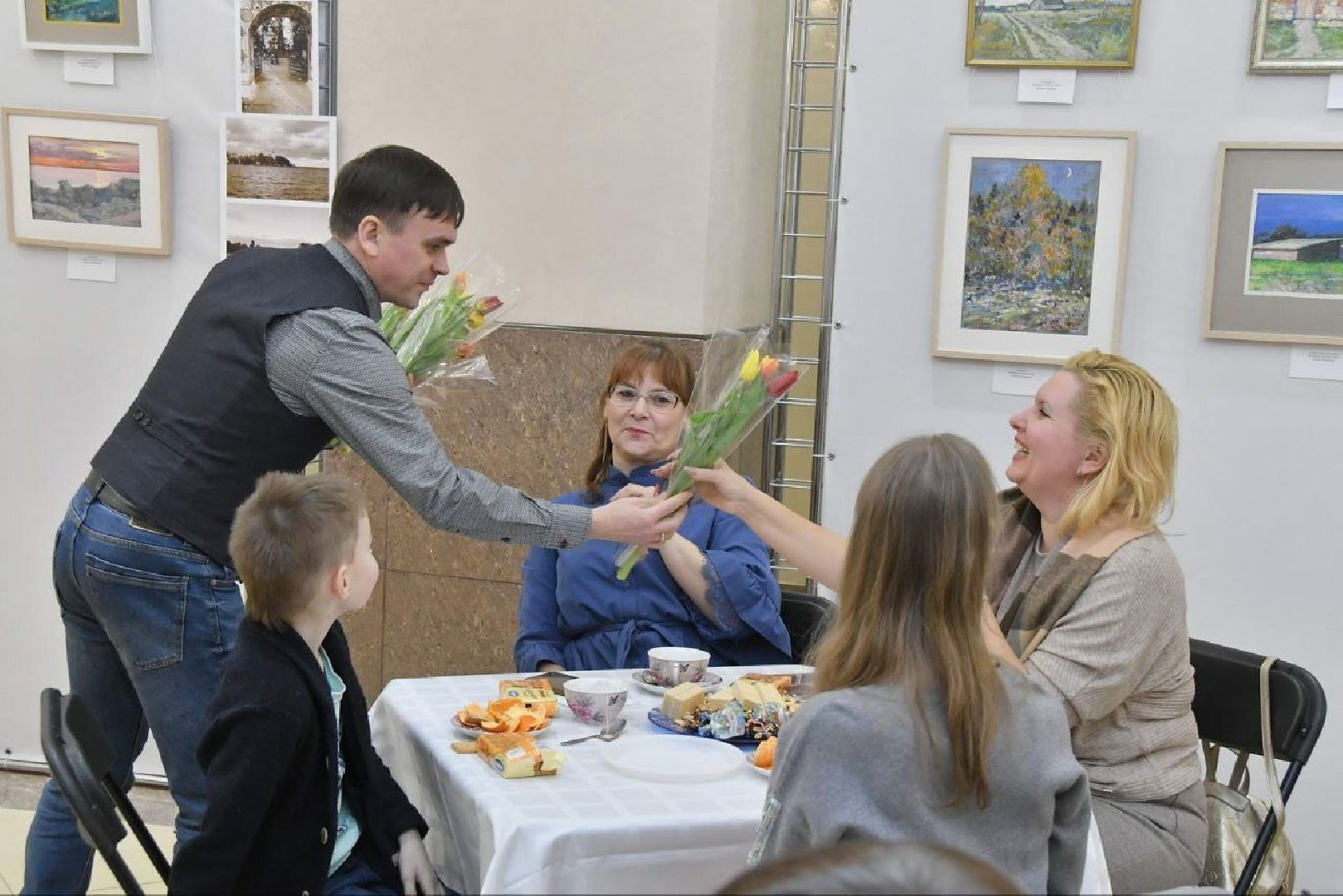 Про нее, 8 марта, дети с ОВЗ, Содружество добра, Власиха предприниматели,