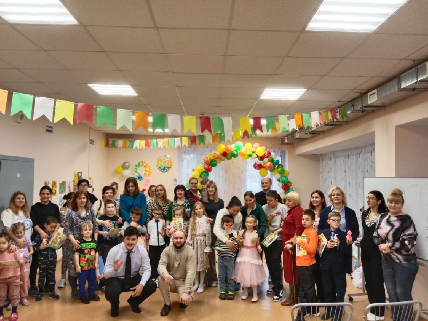 ивантеевка, 8 марта, международный женский день, дети с овз, концерт, мама, поздравления, центр социального обслуживания,