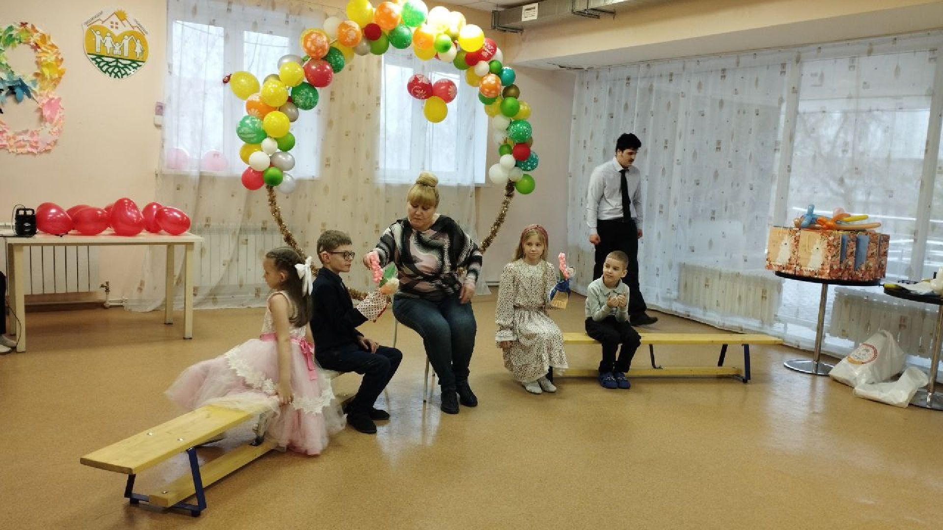 ивантеевка, 8 марта, международный женский день, дети с овз, концерт, мама, поздравления, центр социального обслуживания,