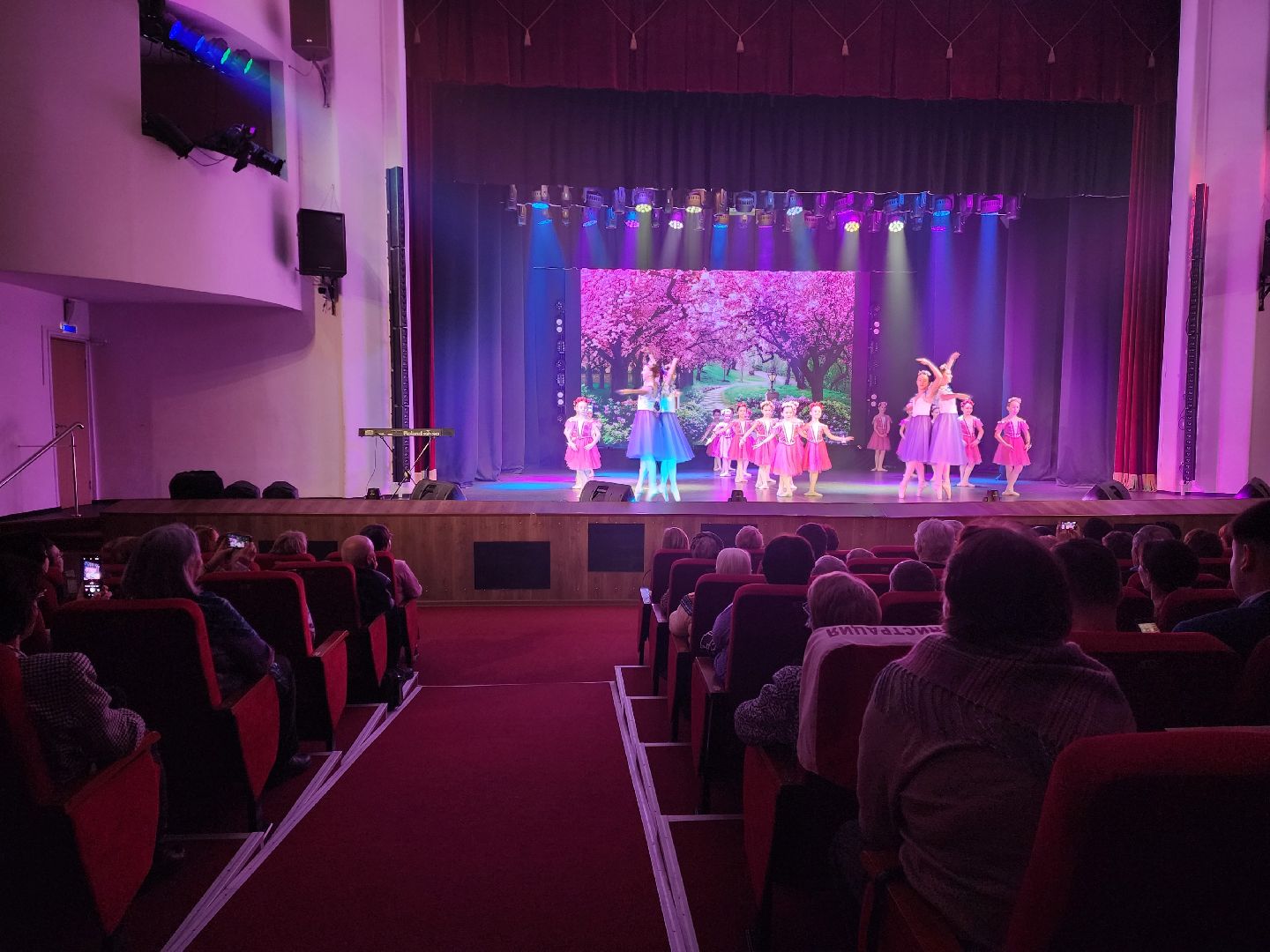 раменское, культура, концерт в дк воровского к международному женскому дню,