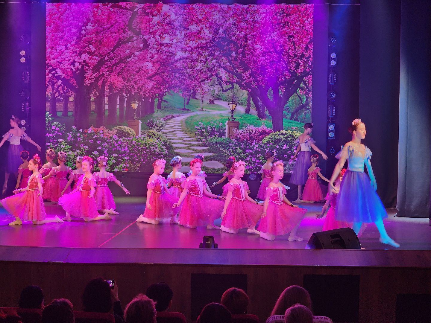 раменское, культура, концерт в дк воровского к международному женскому дню,