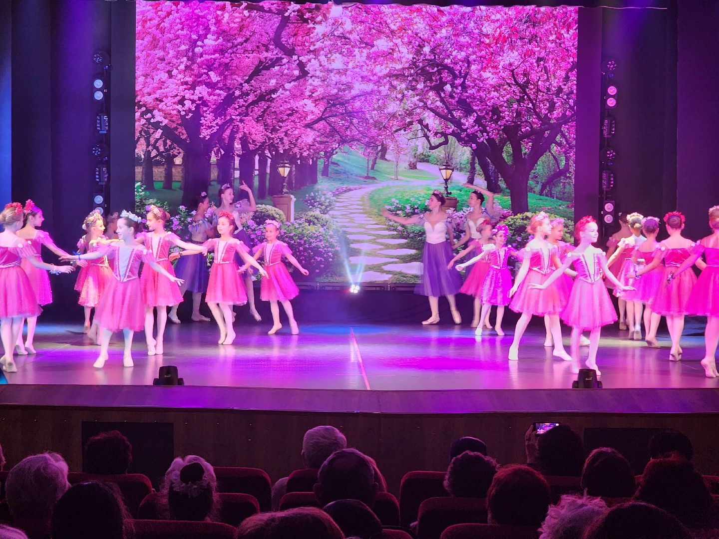 раменское, культура, концерт в дк воровского к международному женскому дню,