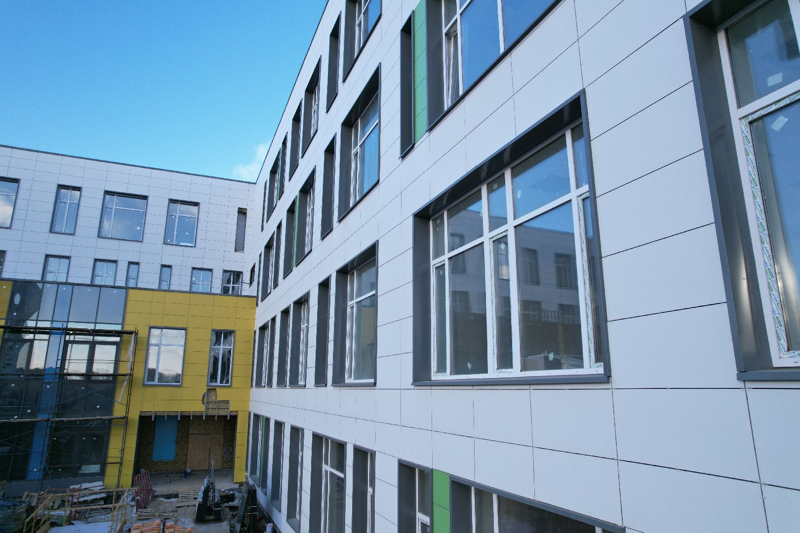 видео с коптера, микрорайон восточный, одинцовский городской округ, строительство школы,