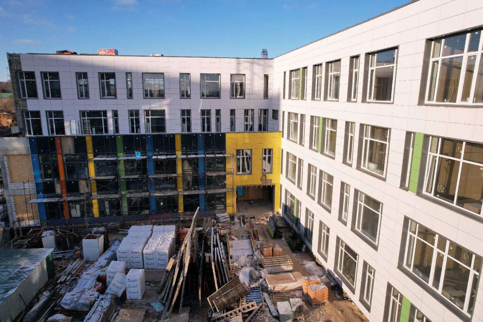 видео с коптера, микрорайон восточный, одинцовский городской округ, строительство школы,