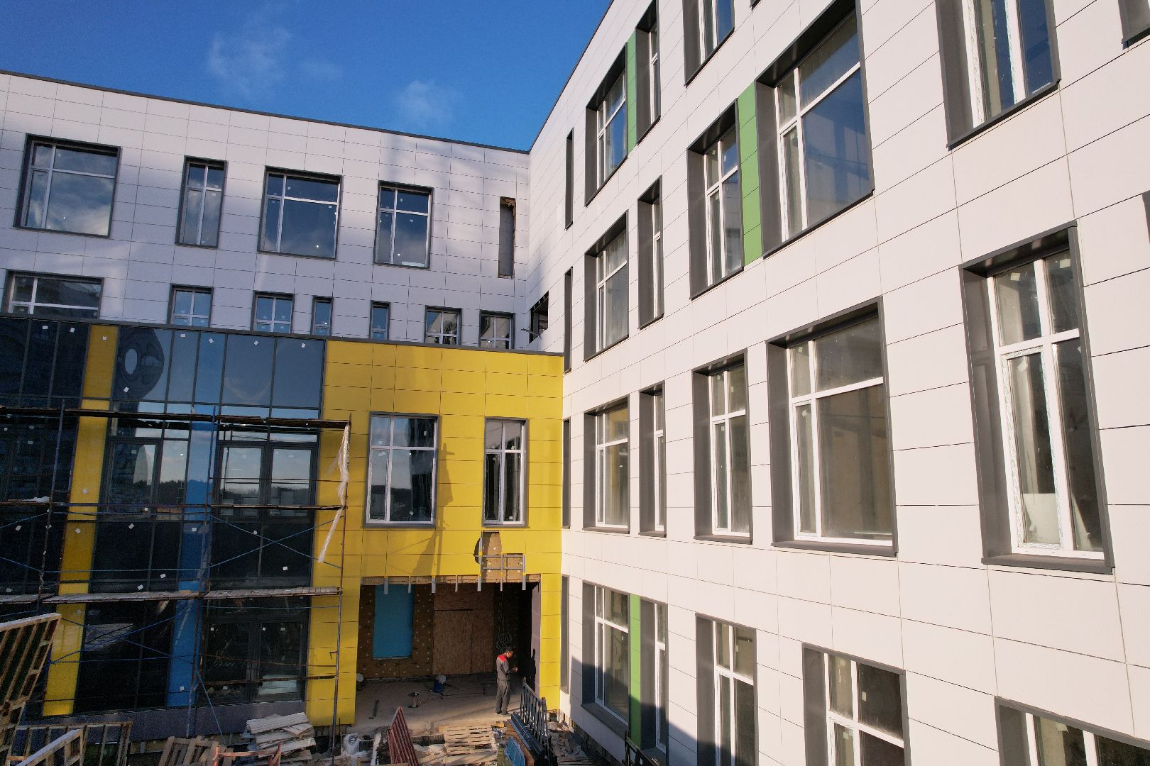 видео с коптера, микрорайон восточный, одинцовский городской округ, строительство школы,