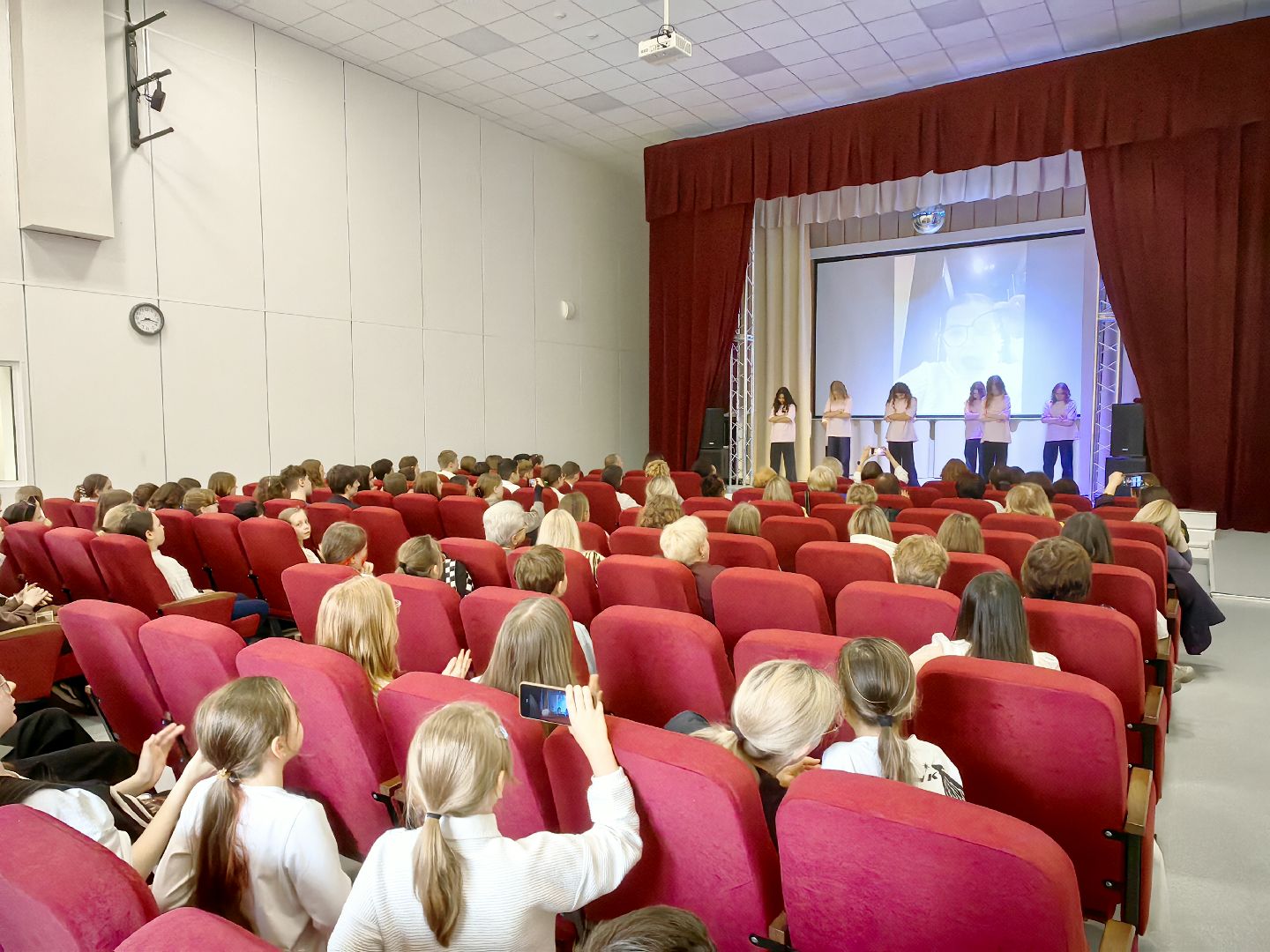 8 марта, концерт, учащиеся, лицей,