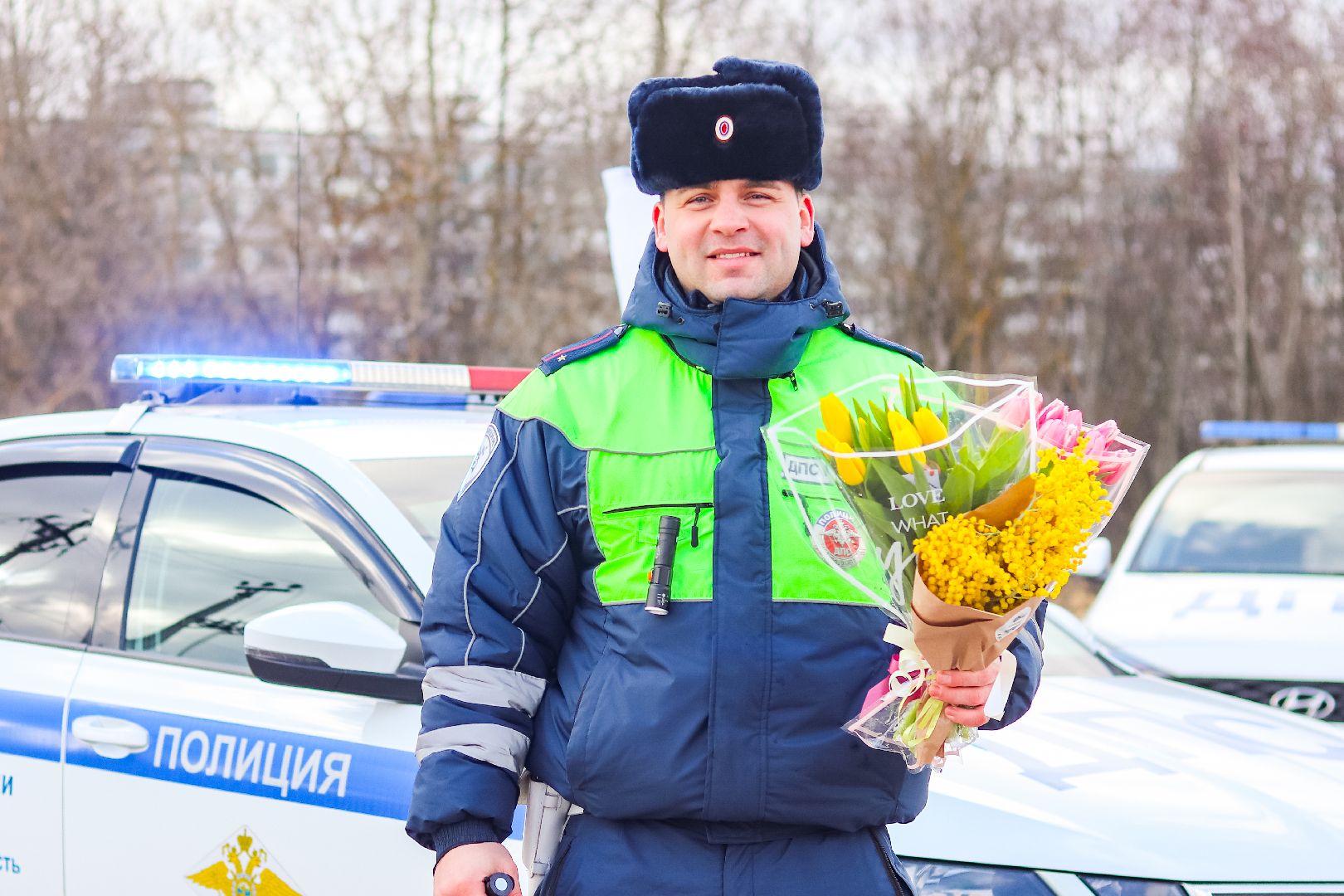 Клин, общество, транспорт, 8 марта, цветы автоледи, ДПС,