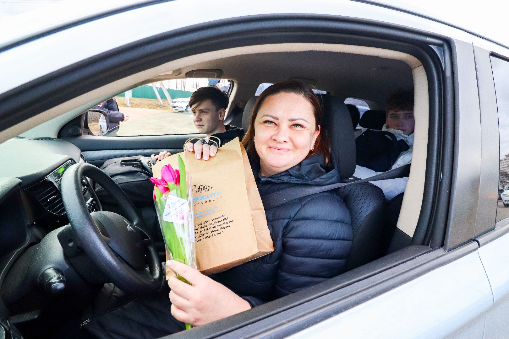 Клин, общество, транспорт, 8 марта, цветы автоледи, ДПС,