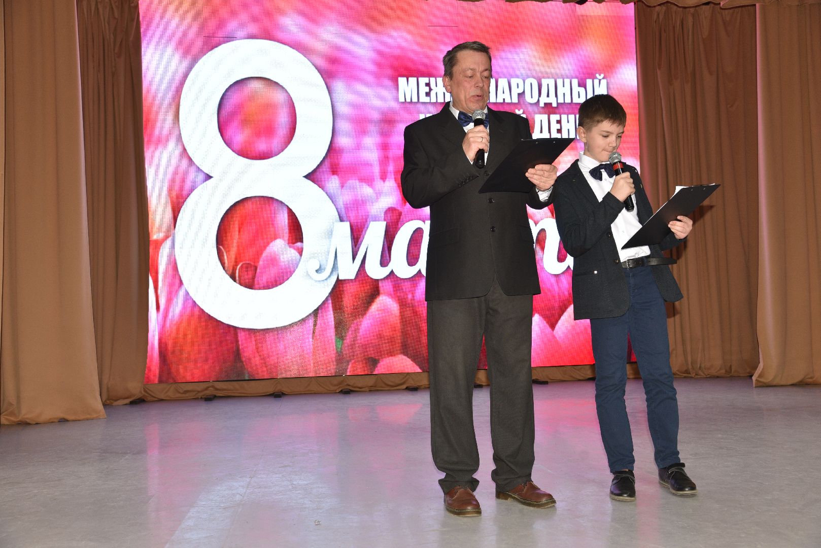 лотошино, лотошинский цдк, концерт, 8 марта, международный женский день,