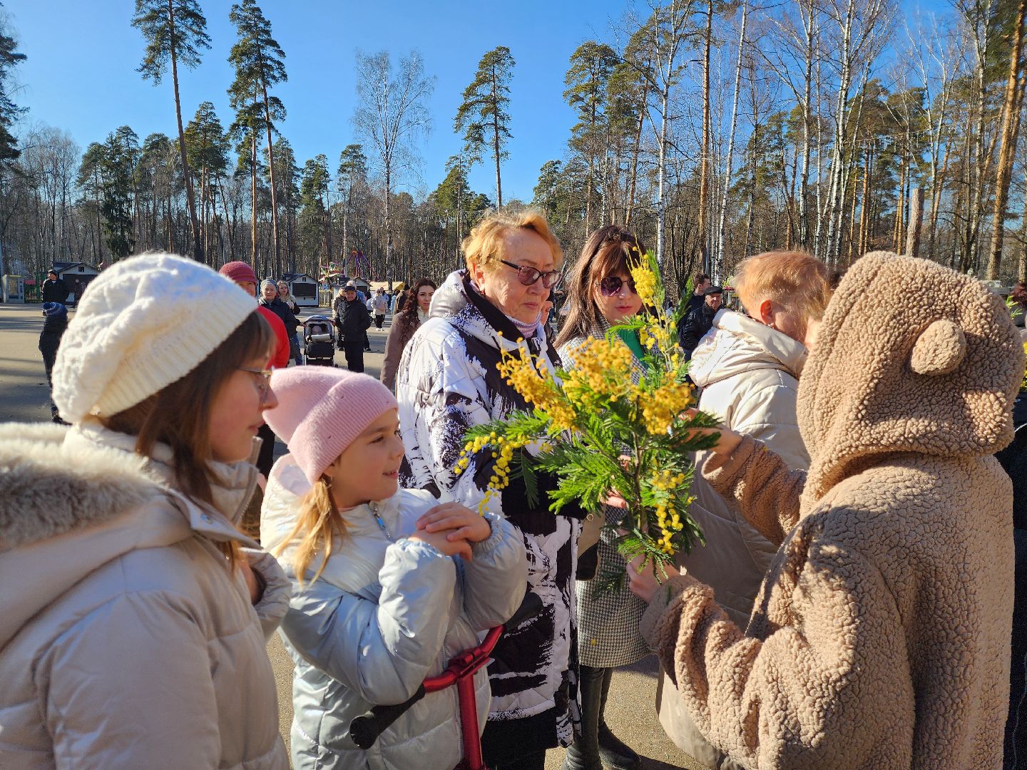 Ногинск, Парк, Общество, 8 марта, Цветы, Концерт,