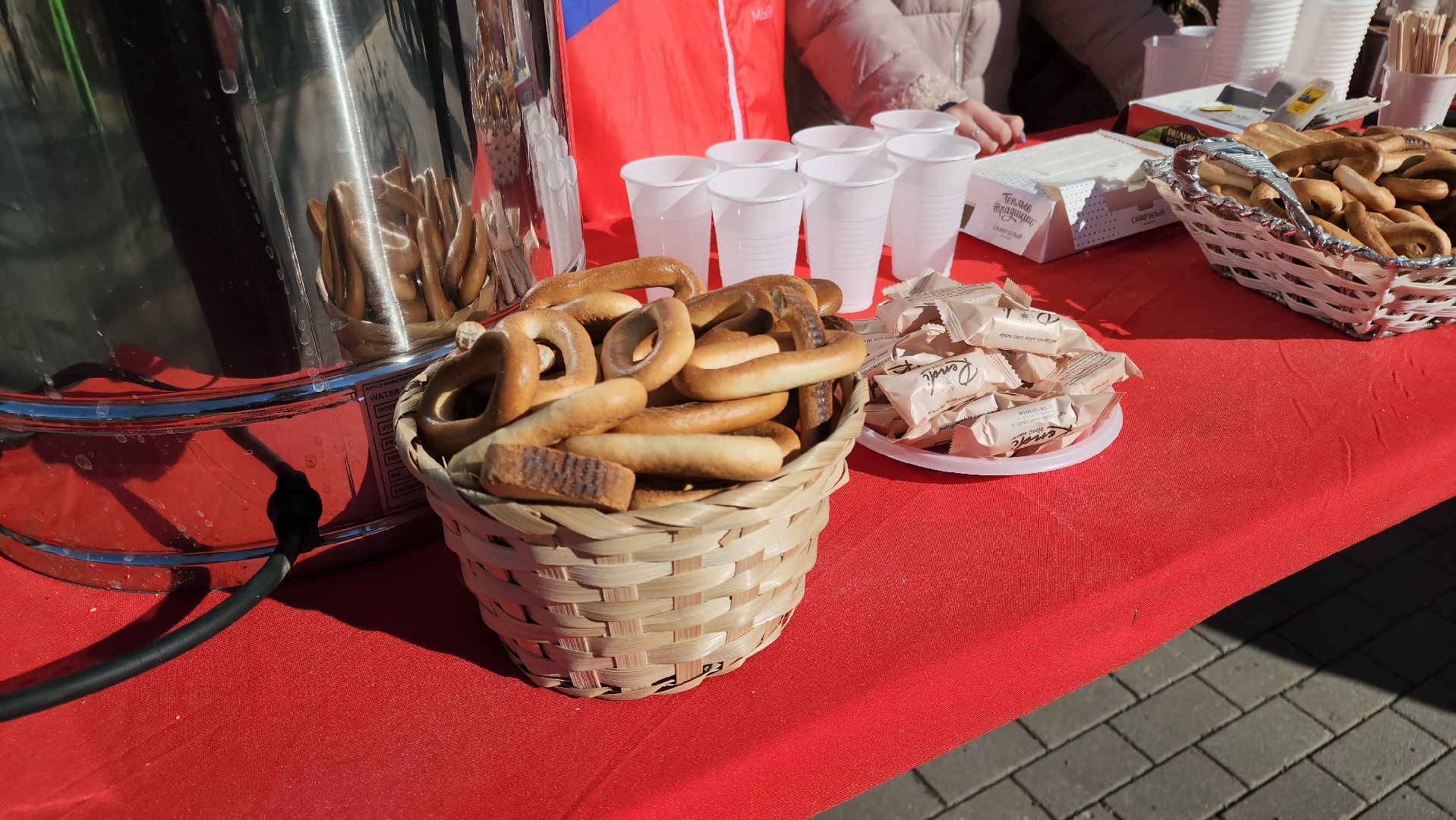 кашира, парк, 8 марта, праздник, чайная станция, угощения,