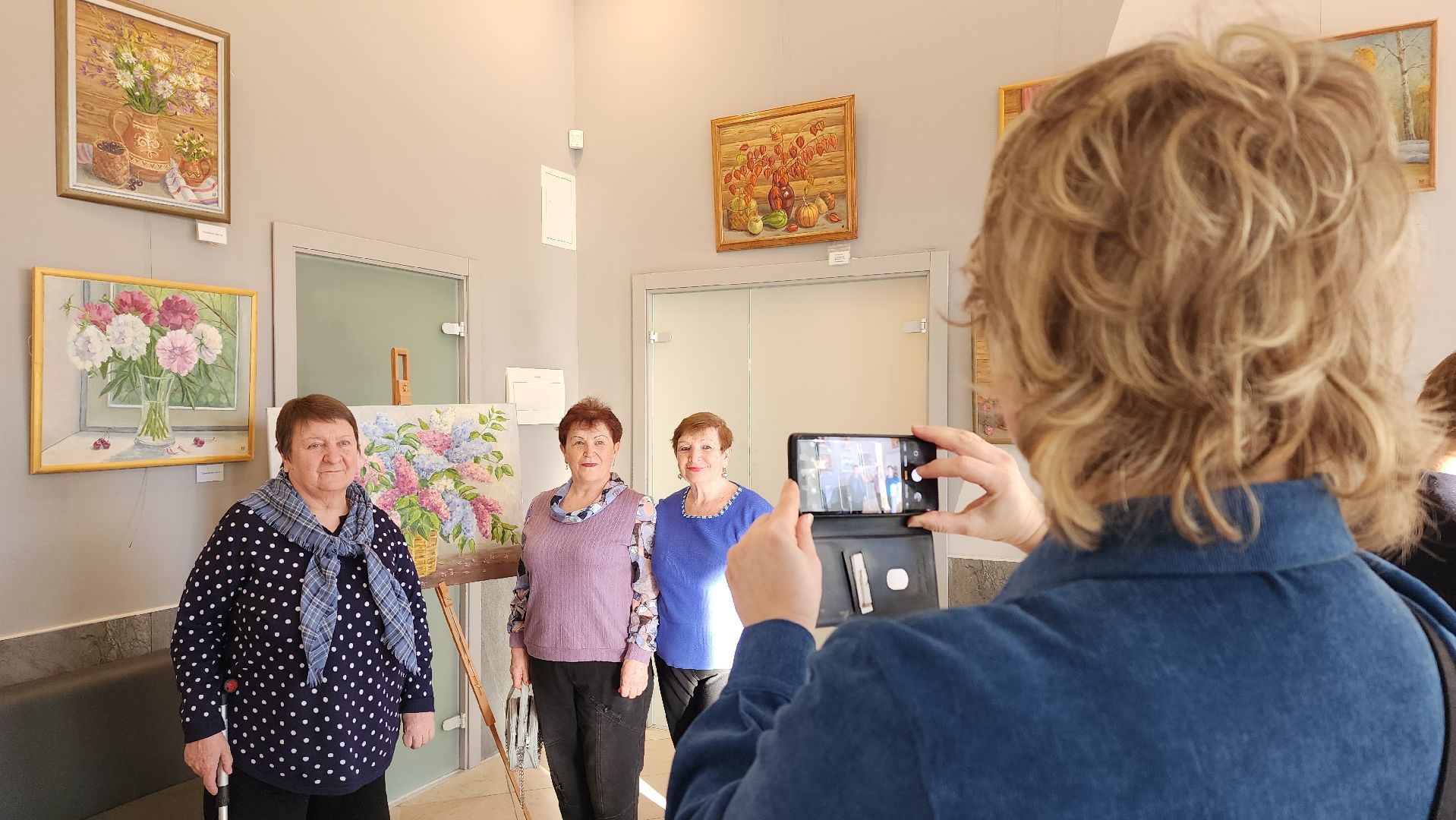 истра, культура, библиотека, вернисаж,