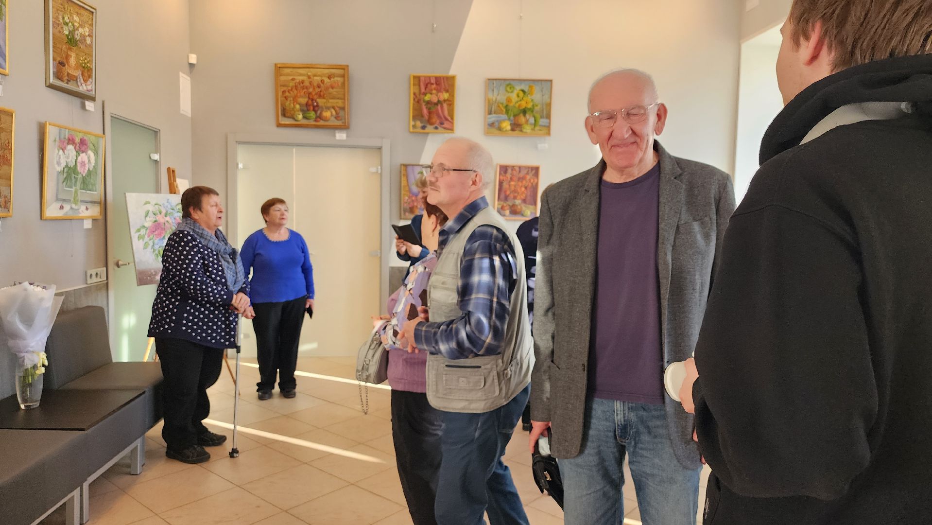 истра, культура, библиотека, вернисаж,