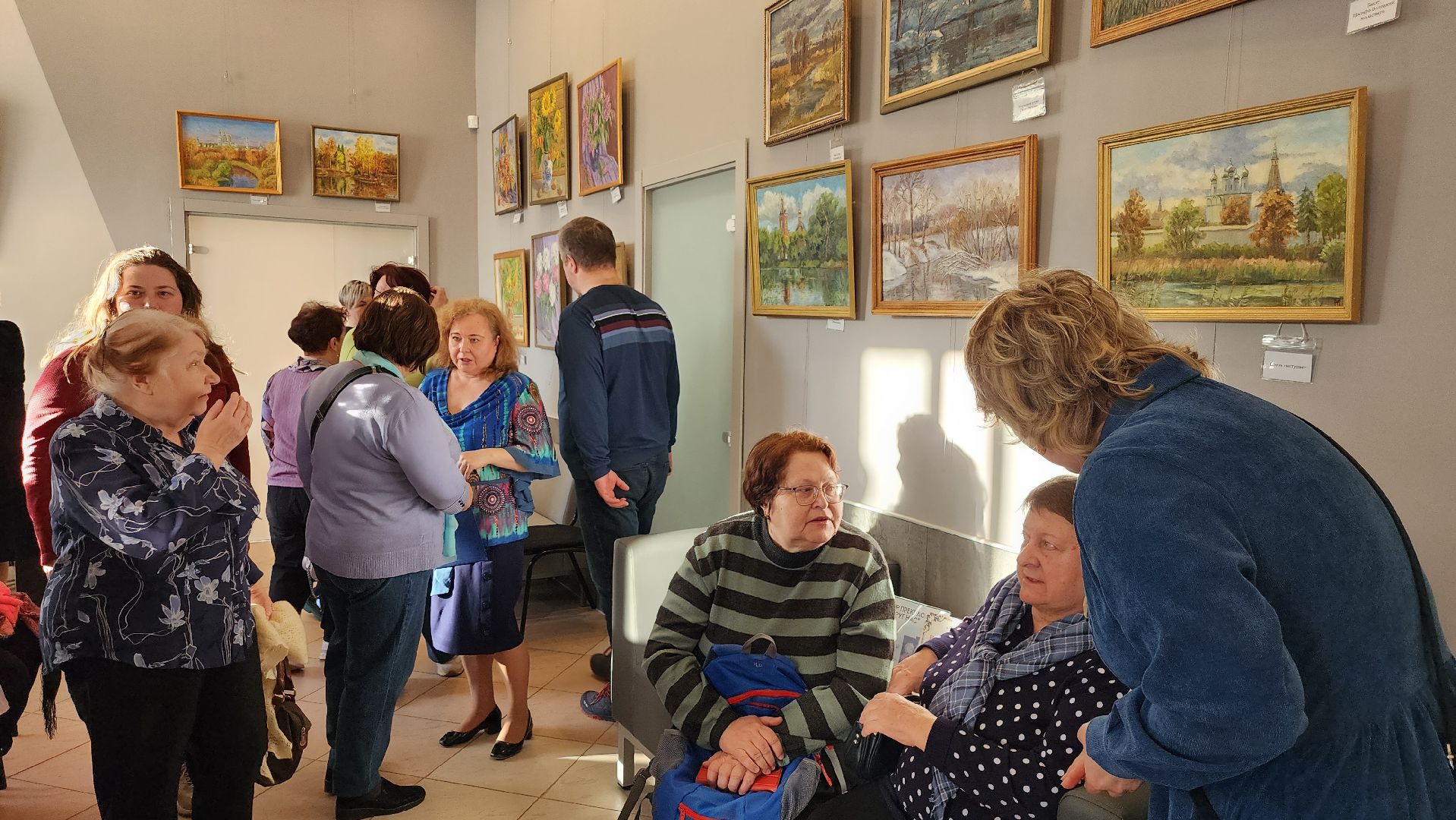 истра, культура, библиотека, вернисаж,