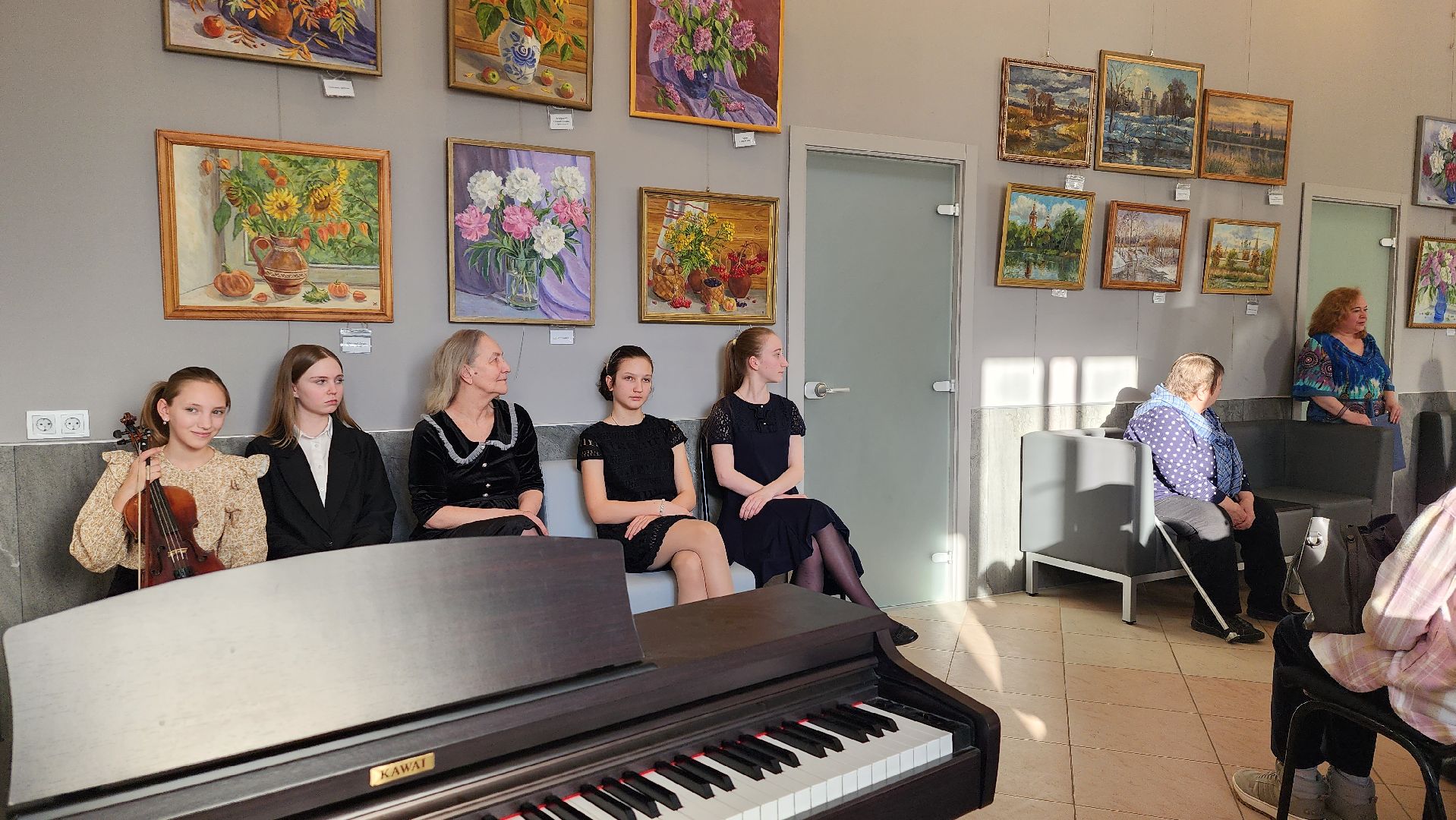 истра, культура, библиотека, вернисаж,