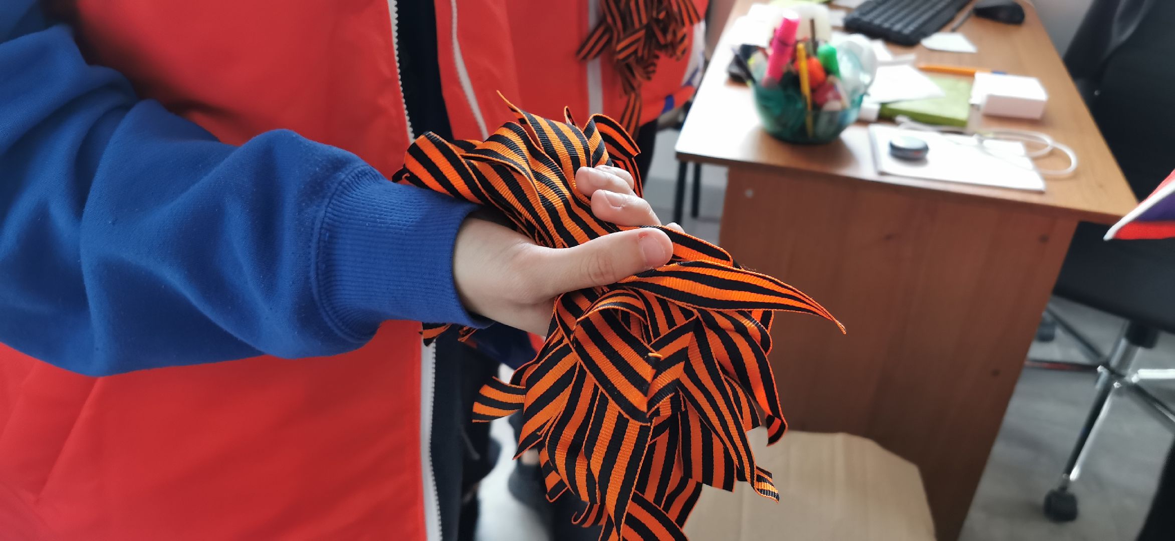 волонтеры, 9 мая, День Победы, Георгиевская ленточка,