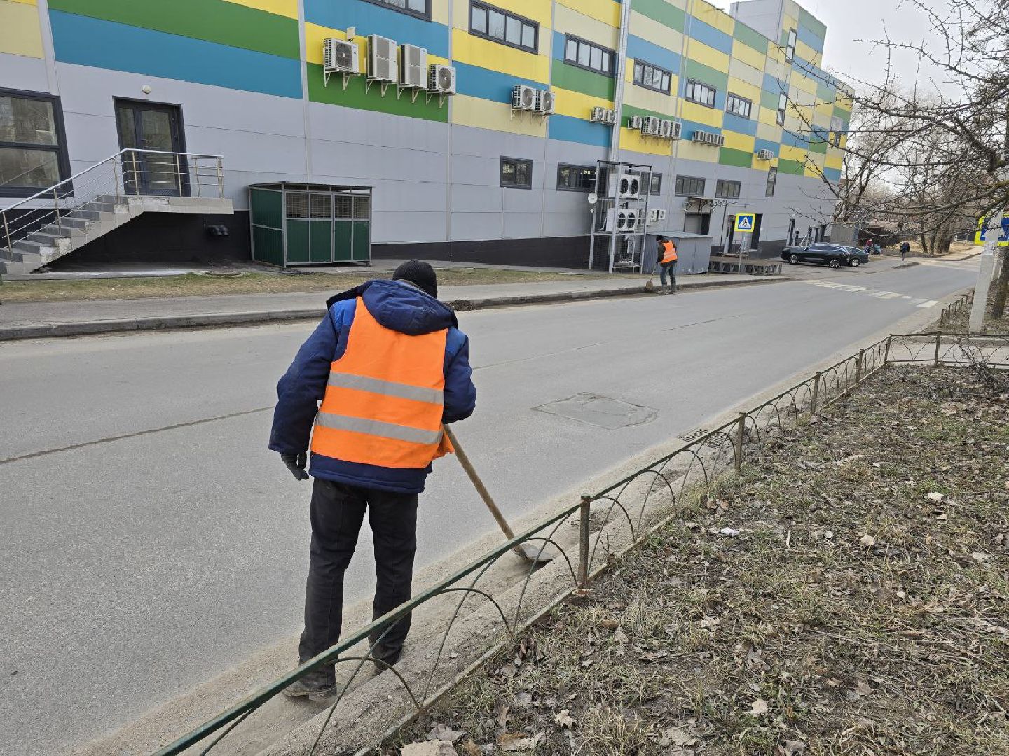 можайск, можайский муниципальный округ, подмосковье, жкх, уборка улиц, весна, коммунальщики,