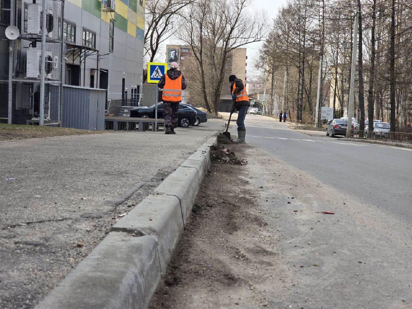 можайск, можайский муниципальный округ, подмосковье, жкх, уборка улиц, весна, коммунальщики,