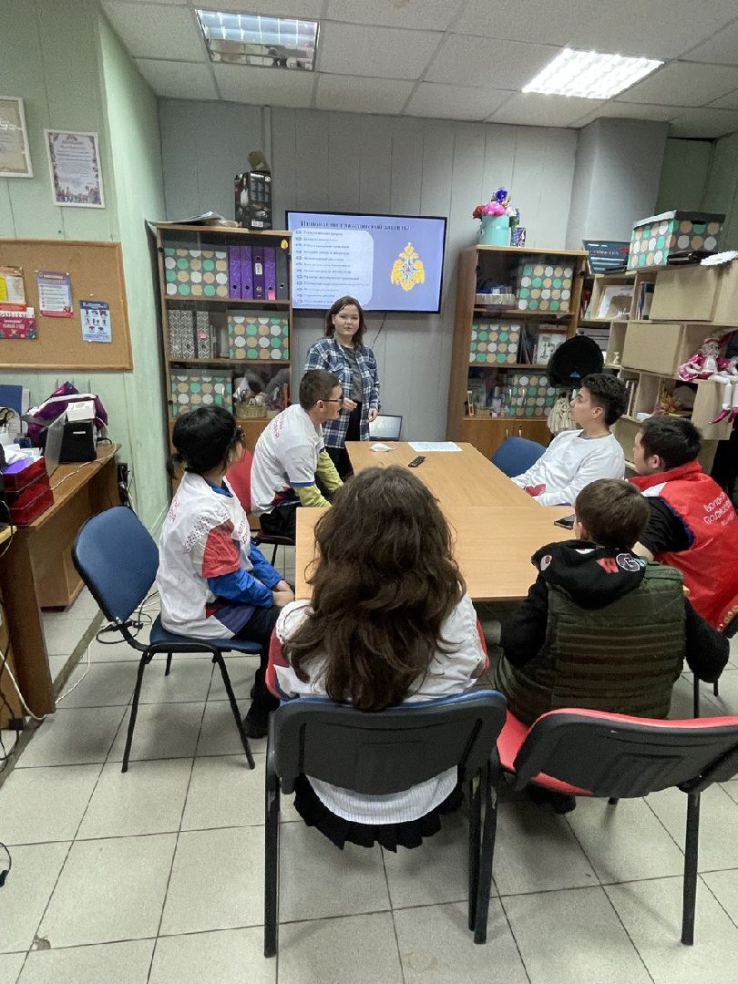 волонеры, мчс, балашиха, беседа с волонтрами, безопасность детей,